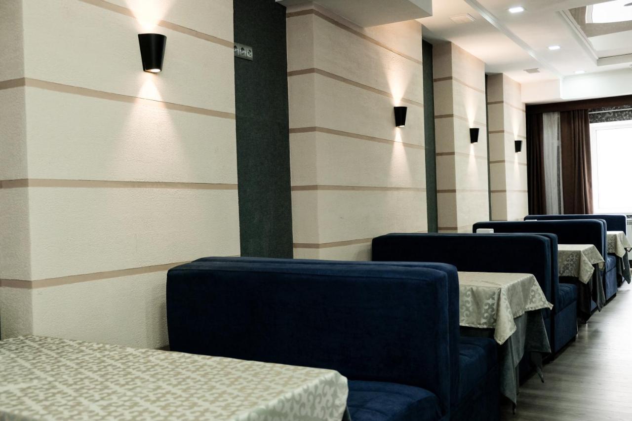 Orient Hotel Oş Exterior foto